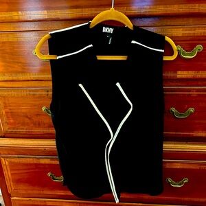 DKY SIZE M sleeveless black pullover